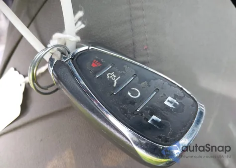 2018 Chevrolet Equinox Premier из США, поврежденный, VIN 3GNAXVEV5JS510587